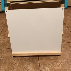Tabletop easel